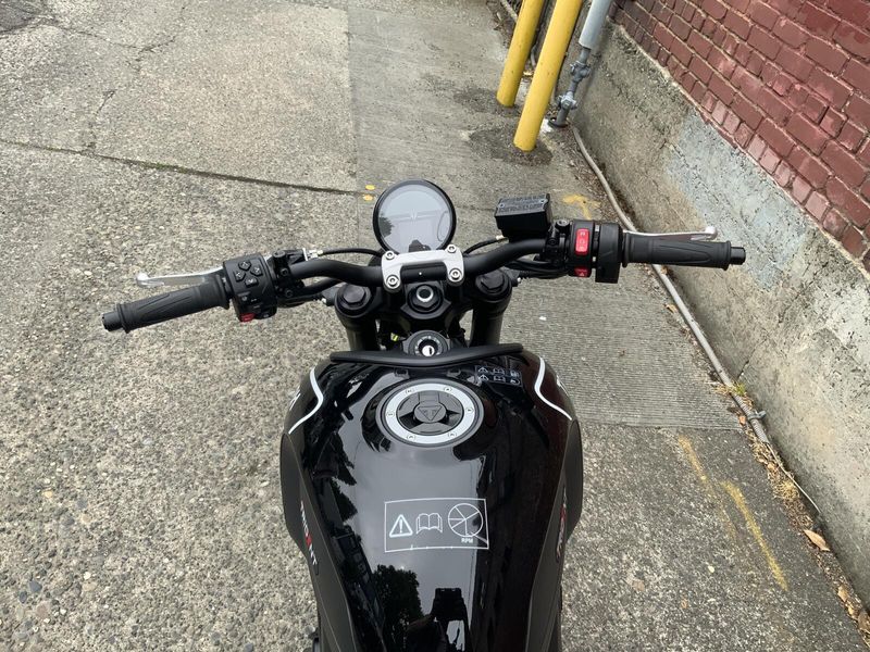 2024 Triumph TRIDENT 660