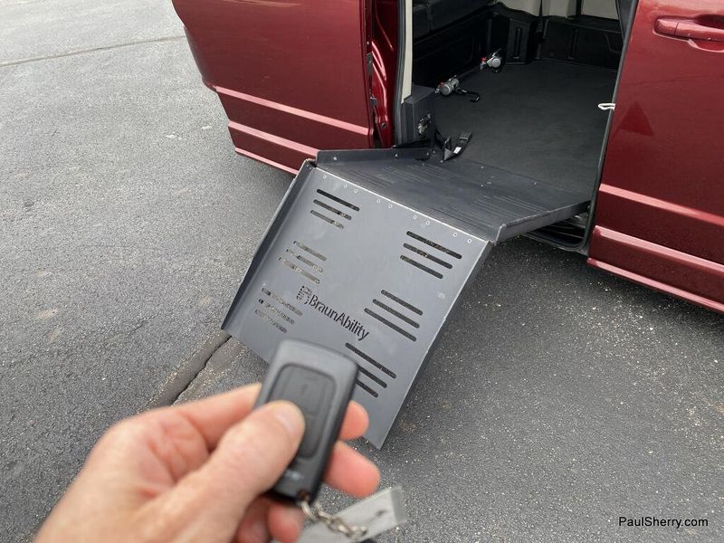 Used 2019 Dodge Grand Caravan SXT