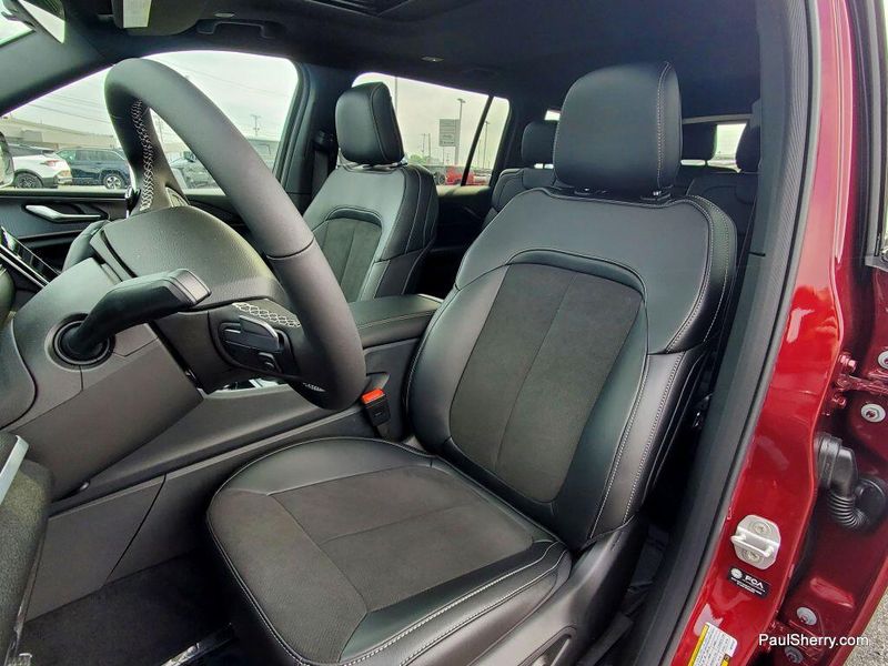 2025 Jeep Grand Cherokee L Altitude X 4x4Image 24