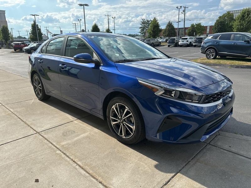 2023 Kia Forte LXSImage 3