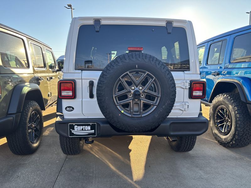 New 2026 Jeep Wrangler 4-door Sport SImage 9