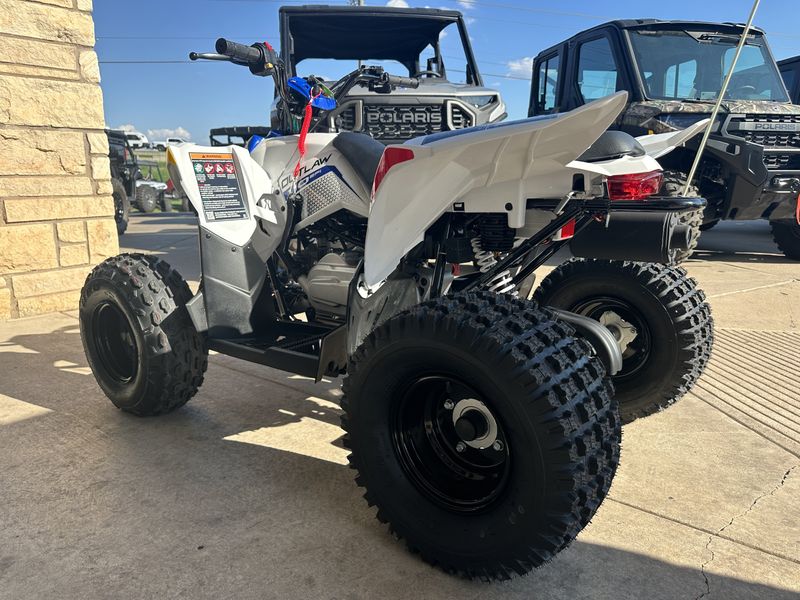 2025 Polaris OUTLAW 110 EFI BRIGHT WHITE AND BLUE Image 4