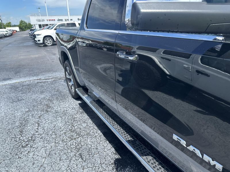 2019 RAM 1500 LaramieImage 5