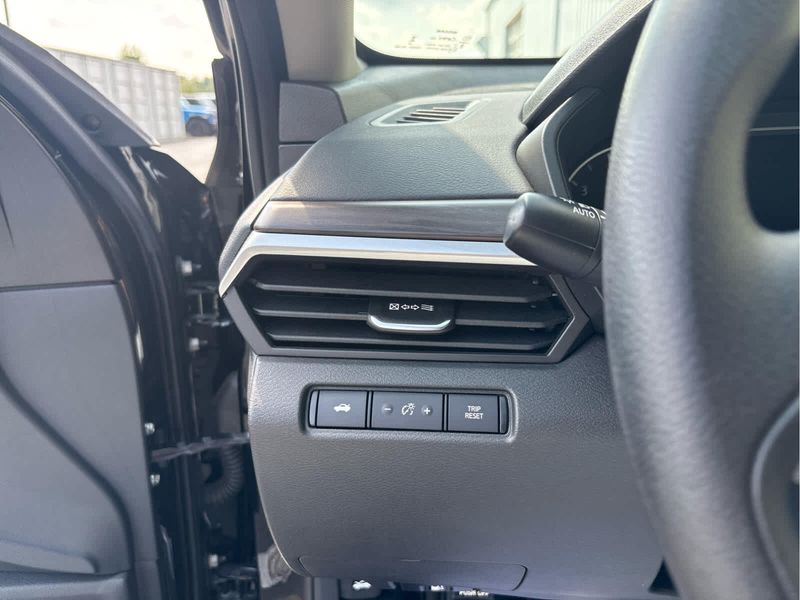 2024 Nissan Altima 2.5 SV photo 23