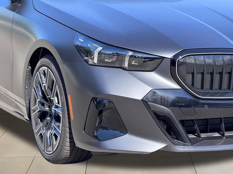 2025 BMW i5 xDrive40Image 11