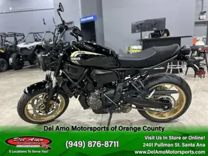 New 2025 Yamaha XSR700 Image 4