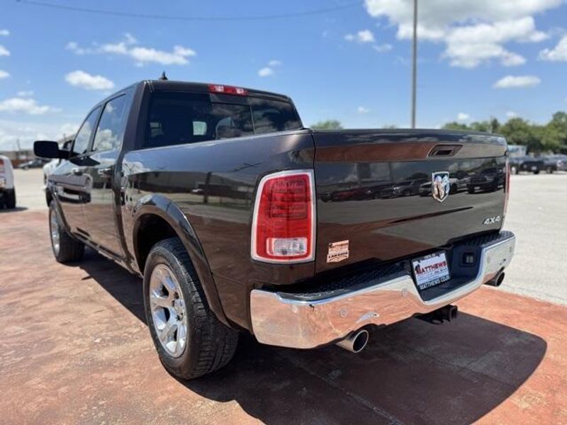 2016 RAM 1500 LaramieImage 7