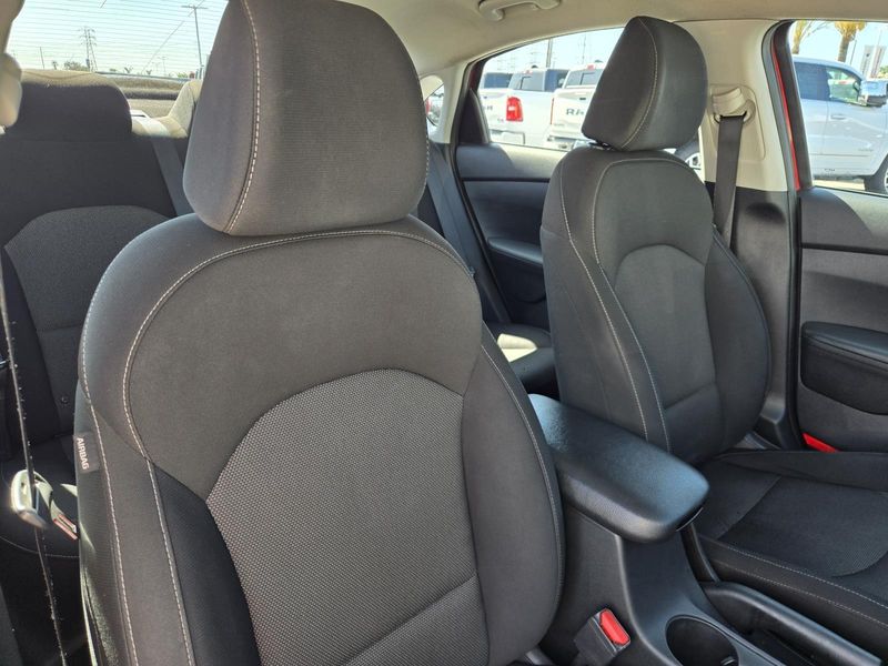 Used 2023 Kia Forte LXS IVT