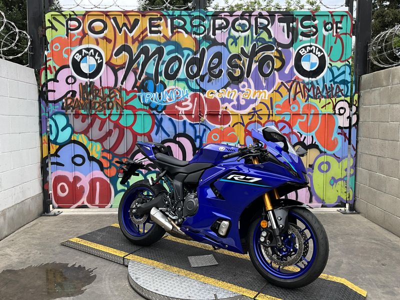 New 2026 Yamaha YZF-R7 Image 7