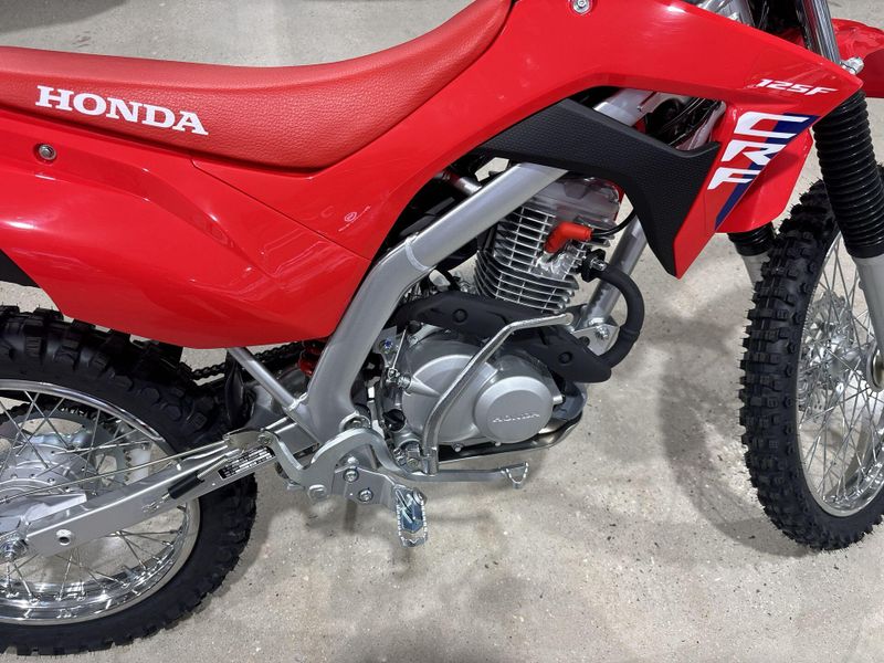 New 2027 Honda CRF125F BIG WHEEL Image 15