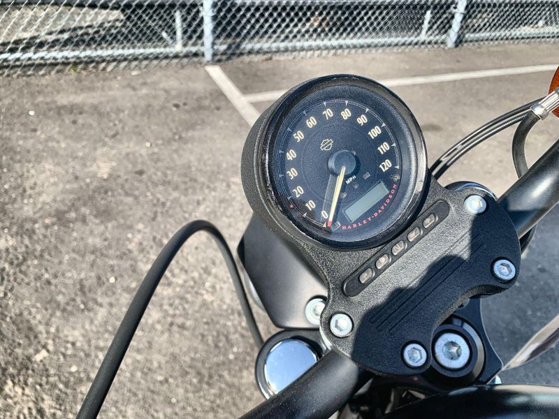 Used 2019 Harley-Davidson Sportster Iron 883 Image 22
