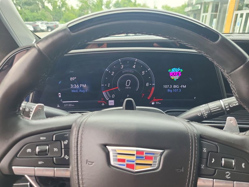 2023 Cadillac Escalade V-Series photo 3
