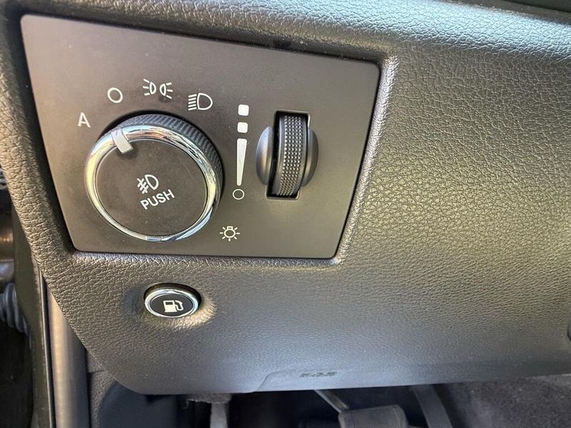 2016 Jeep Grand Cherokee Limited photo 13