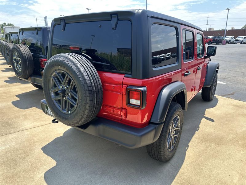 New 2025 Jeep Wrangler 4-door Sport SImage 7