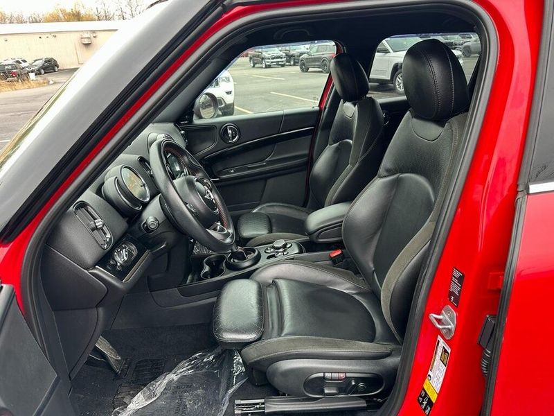 2018 MINI Countryman BaseImage 18
