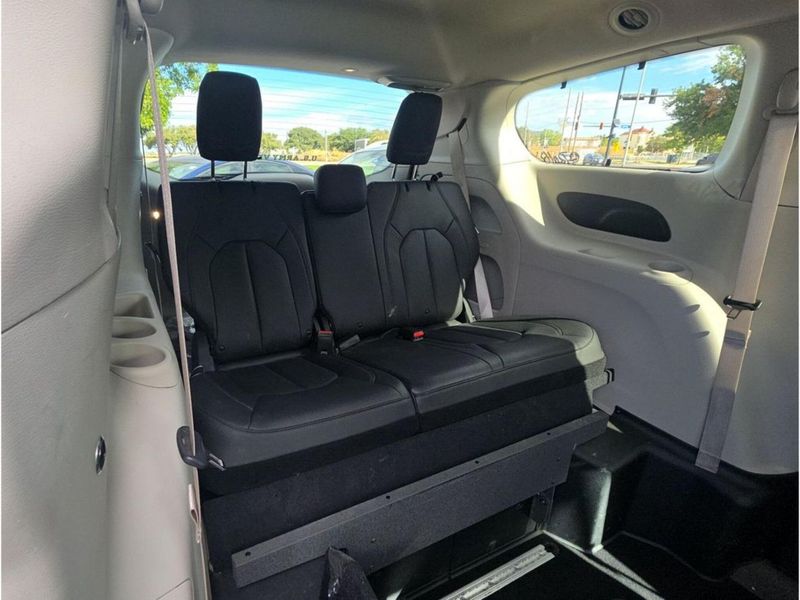 Used 2020 Chrysler Pacifica Touring L