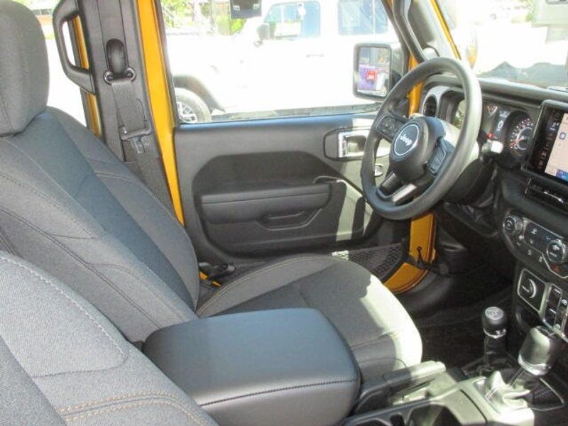 New 2026 Jeep Wrangler 4-door SportImage 23