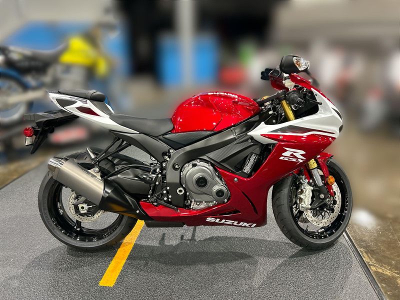 New 2027 Suzuki GSX-R750 Image 12