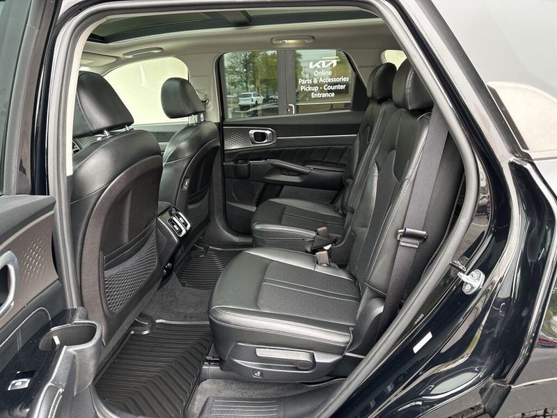 2021 Kia Sorento SXImage 21