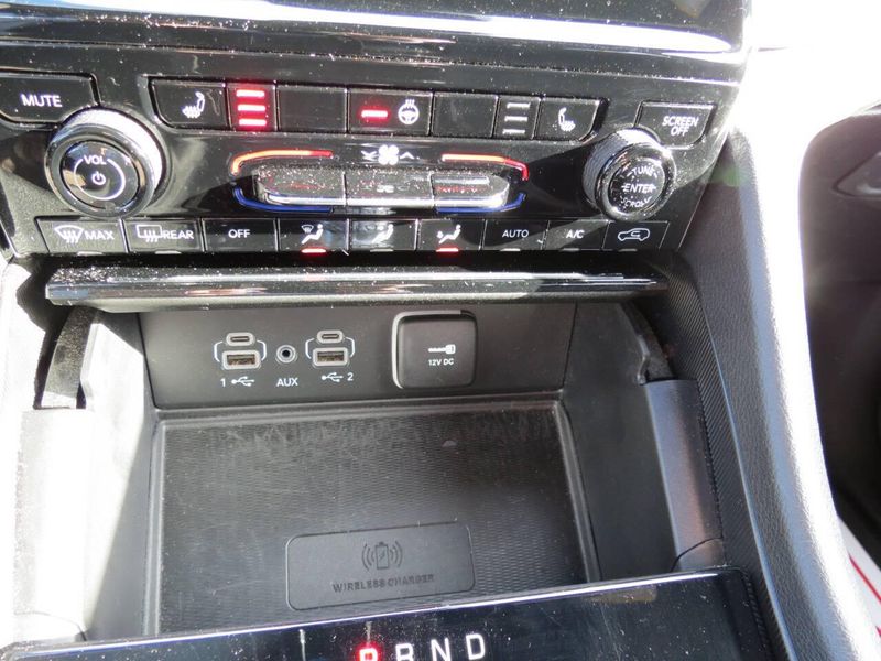 Used 2024 Jeep Grand Cherokee Laredo 4x4 4dr SUVImage 18