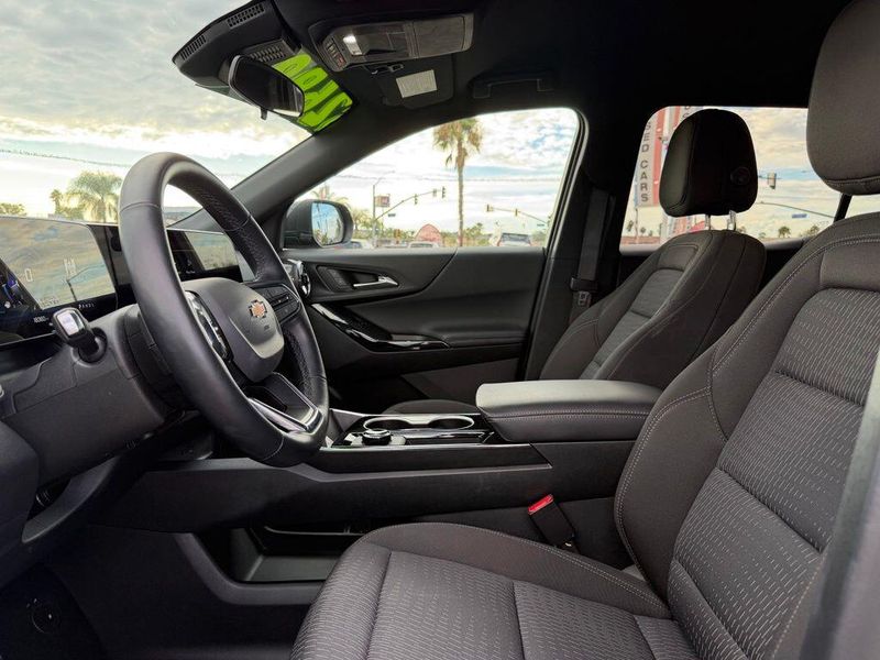 Used 2026 Chevrolet Equinox LTImage 11