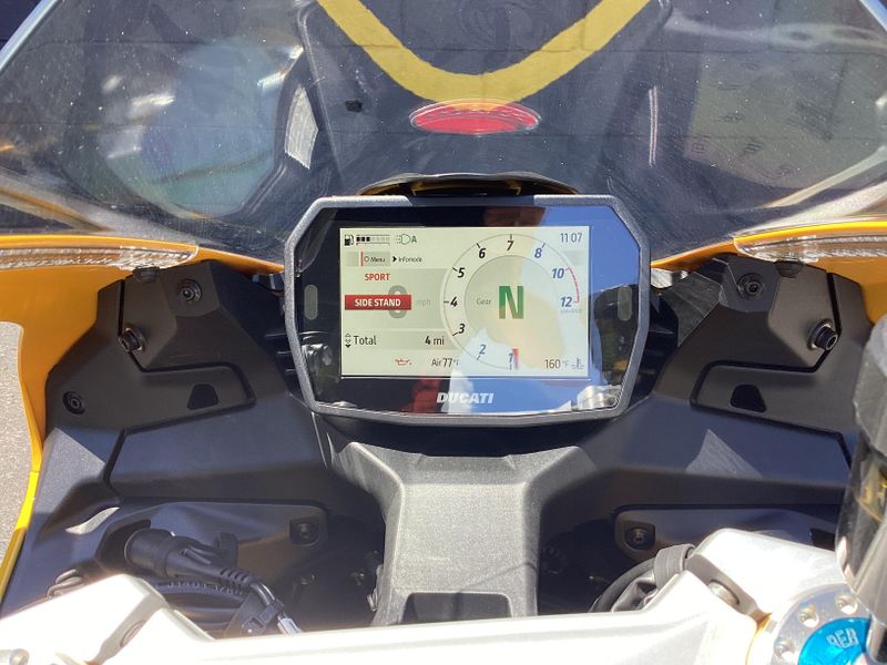 New 2027 Ducati PANIGALE V2S 