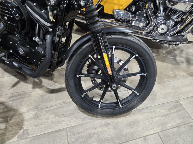 USED 2022 HARLEY SPORTSTER IRON 883 Image 8