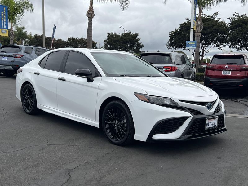 Used 2022 Toyota Camry Hybrid SEImage 25