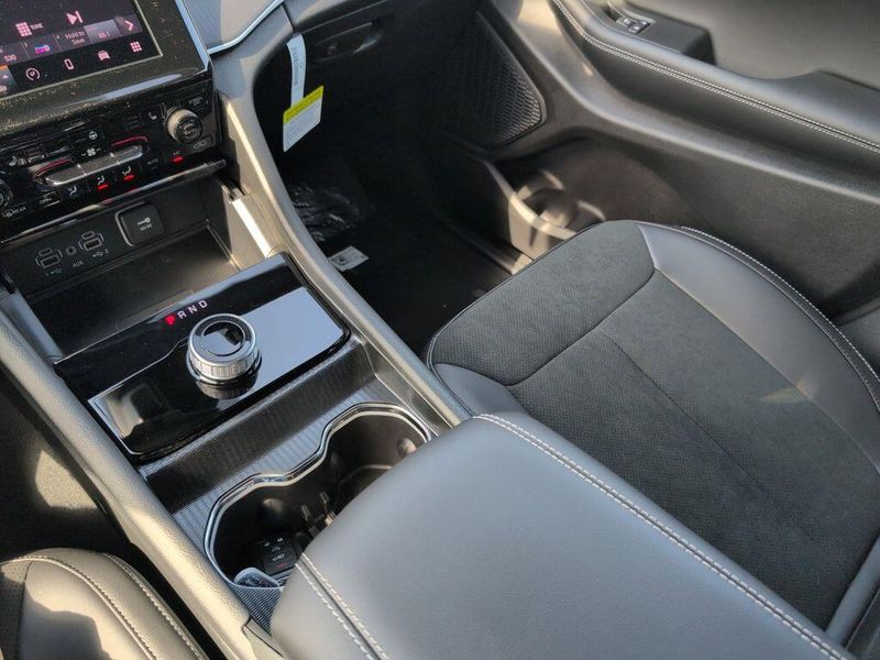 2025 Jeep Grand Cherokee Altitude X 4x2Image 20