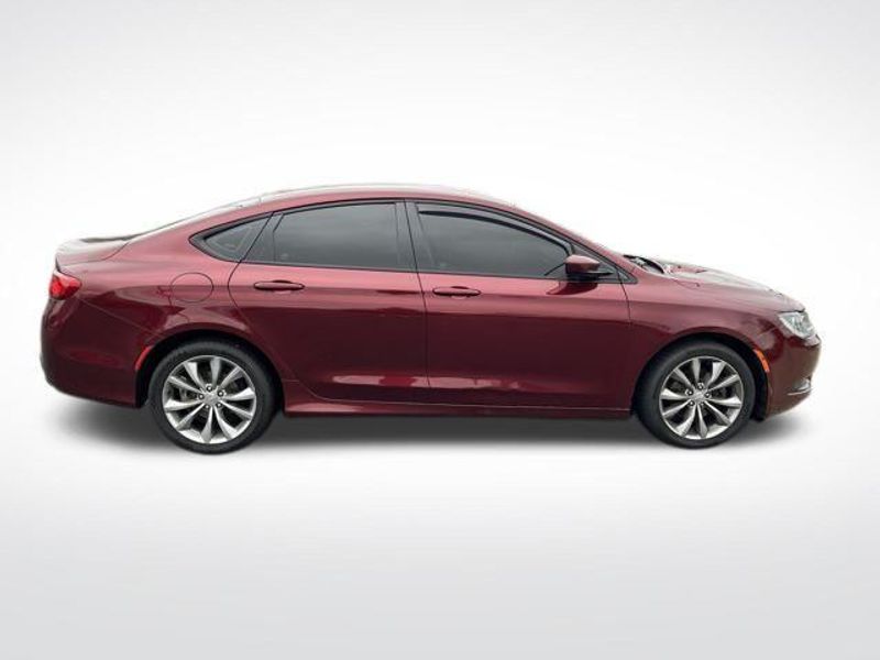 2016 Chrysler 200 S