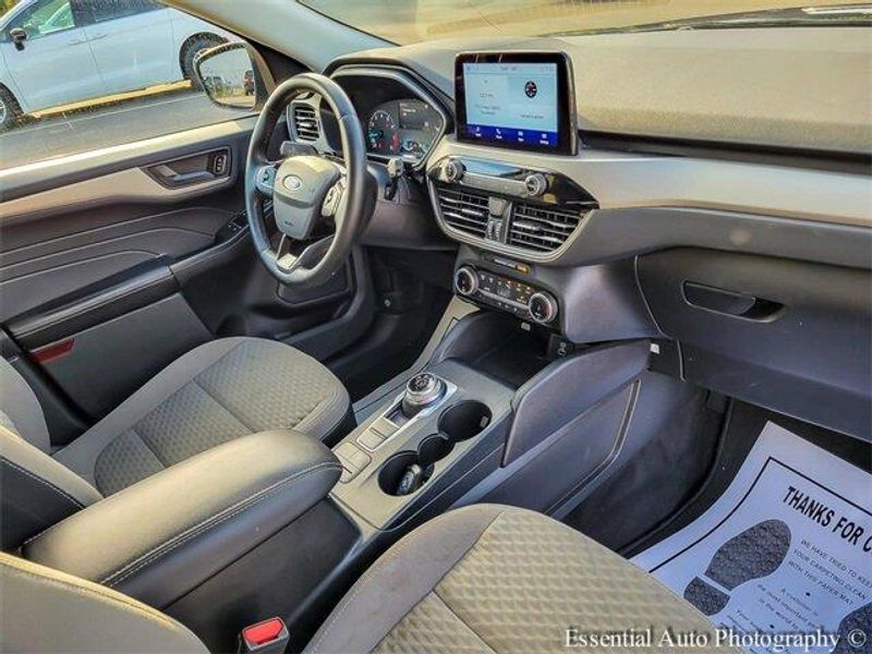 2022 Ford Escape SE photo 26