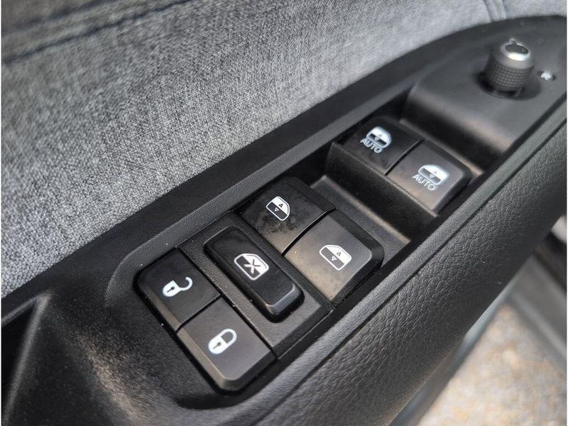 Used 2024 Jeep Compass LatitudeImage 12