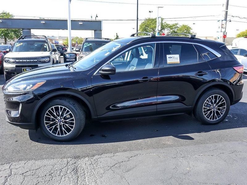 2021 Ford Escape SEL Plug-In Hybrid photo 2
