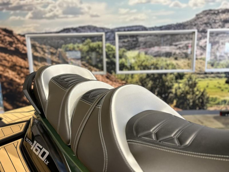 New 2025 Kawasaki JET SKI ULTRA 160LX Image 9