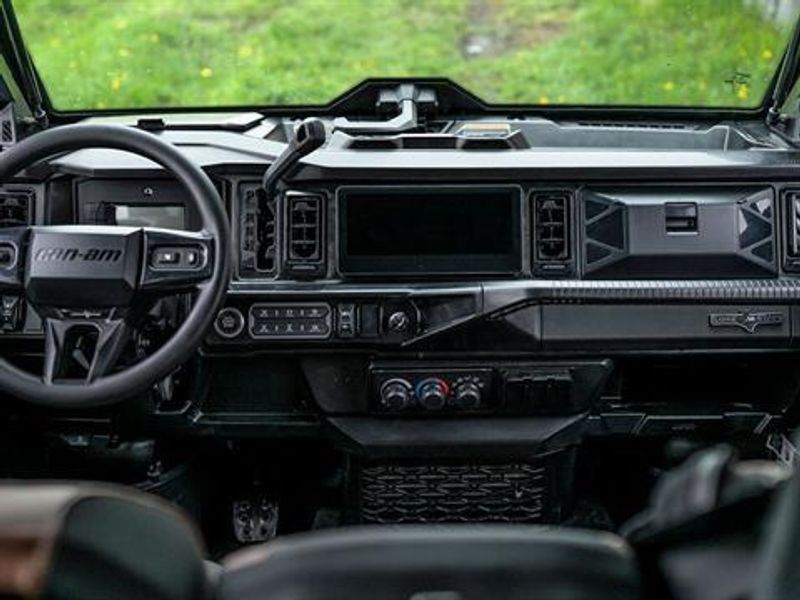 New 2026 Can-Am DEFENDER MAX LONE STAR HD11 Image 4