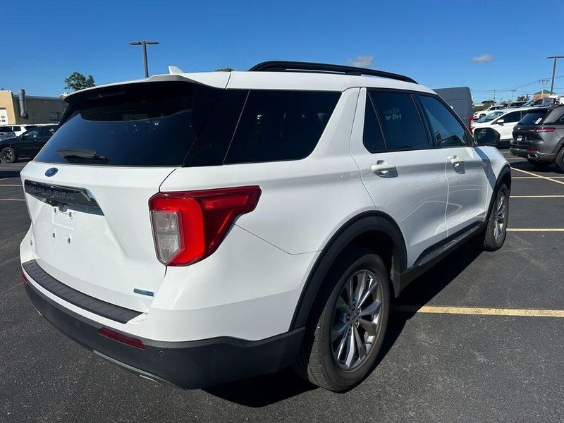2020 Ford Explorer XLT photo 12