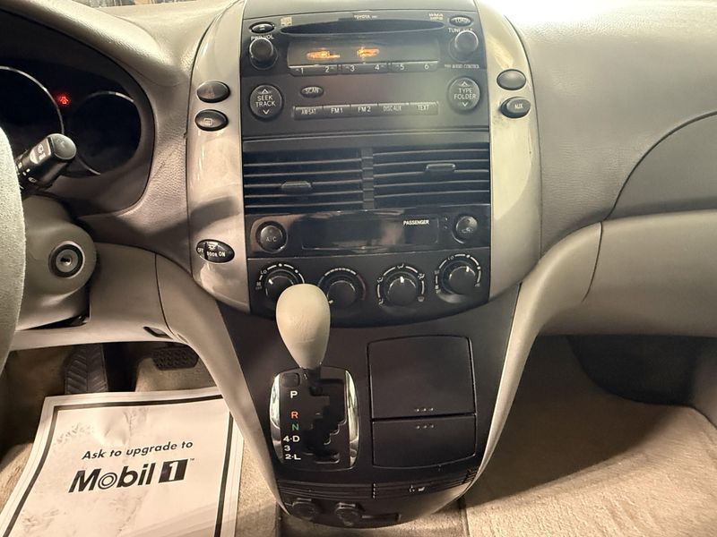 Used 2008 Toyota Sienna LEImage 27