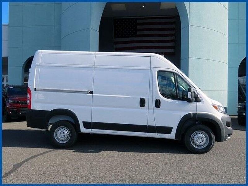 2025 RAM ProMaster BaseImage 2