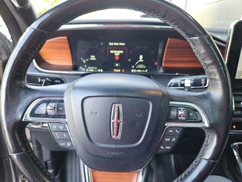 2018 Lincoln Navigator Select