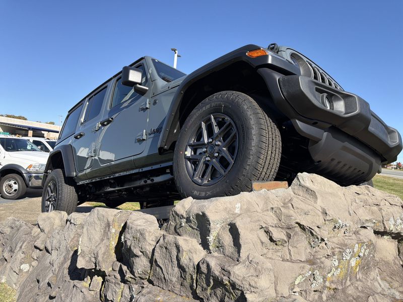 New 2026 Jeep Wrangler 4-door Sport SImage 3