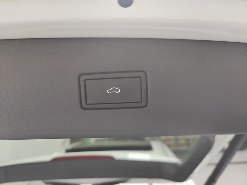 Used 2024 Volkswagen Tiguan AWD SEL R-Line w/Sunroof/NavImage 20