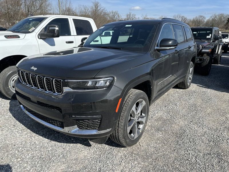 2024 Jeep Grand Cherokee L Limited 4x4Image 1