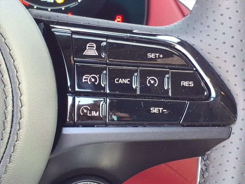 New 2026 Maserati Grecale ModenaImage 19