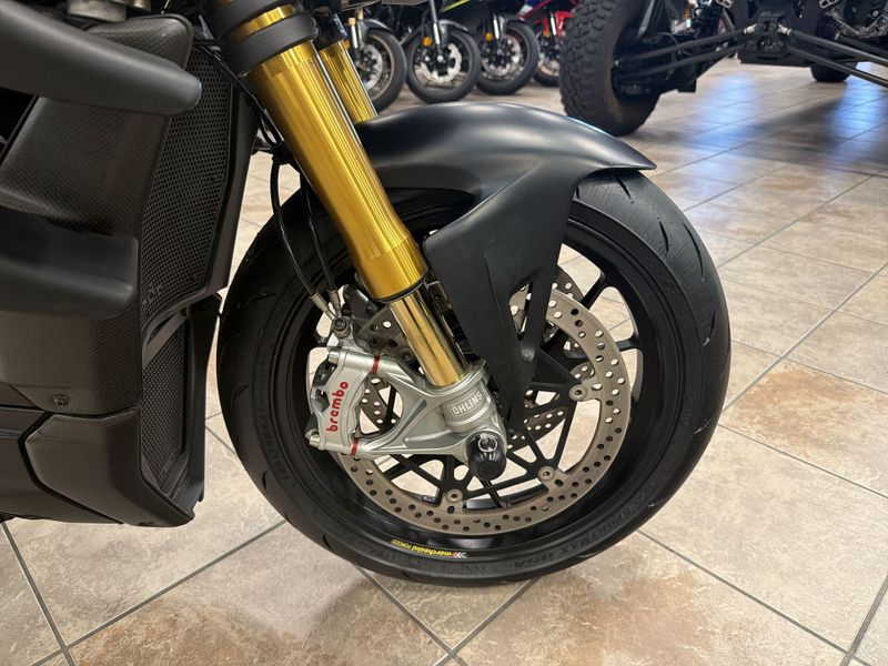Used 2021 Ducati STREETFIGHTER V4S Image 19