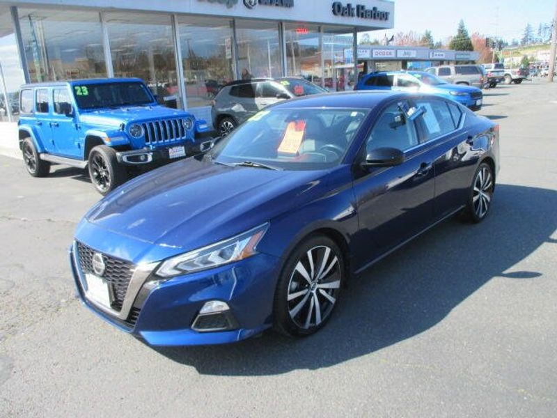 2022 Nissan Altima 2.5 SRImage 2