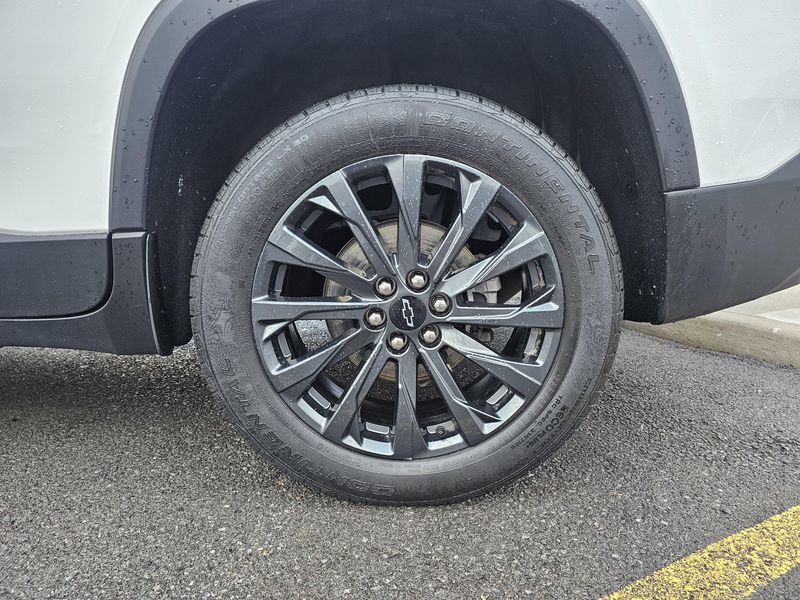 Used 2023 Chevrolet Traverse RSImage 9