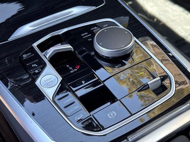 New 2026 BMW X5 xDrive50eImage 24