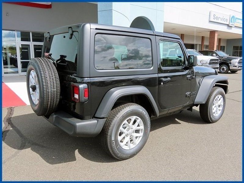 2023 Jeep Wrangler SportImage 7