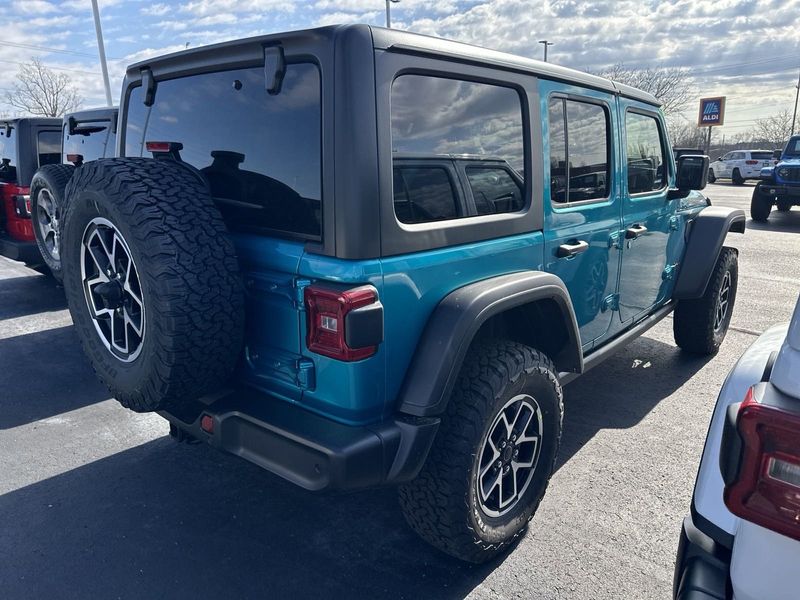 2024 Jeep Wrangler 4-door RubiconImage 6