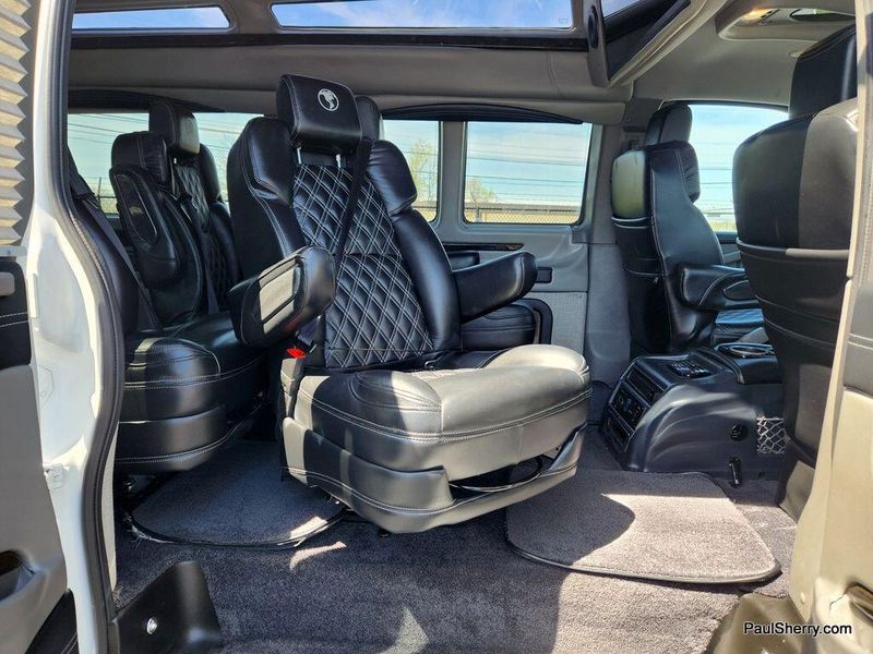 2023 Chevrolet Express Image 41